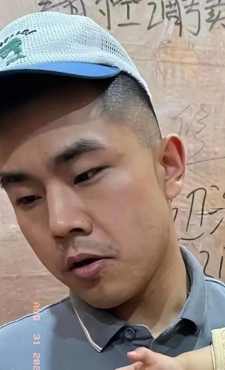 最近老有人说姓金的这个小子最后肯定没事，因为这小子家庭背景不简单而且还是家里的独