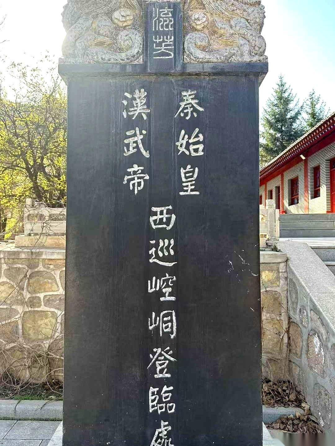 一座228万人的城市，跑了50万。这不是冰冷的数据，这是我发小，是我同学，是过