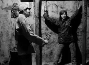 “别打了太君，我招，我全招了……”1942年，一位八路军女联络员，经受不住日军的