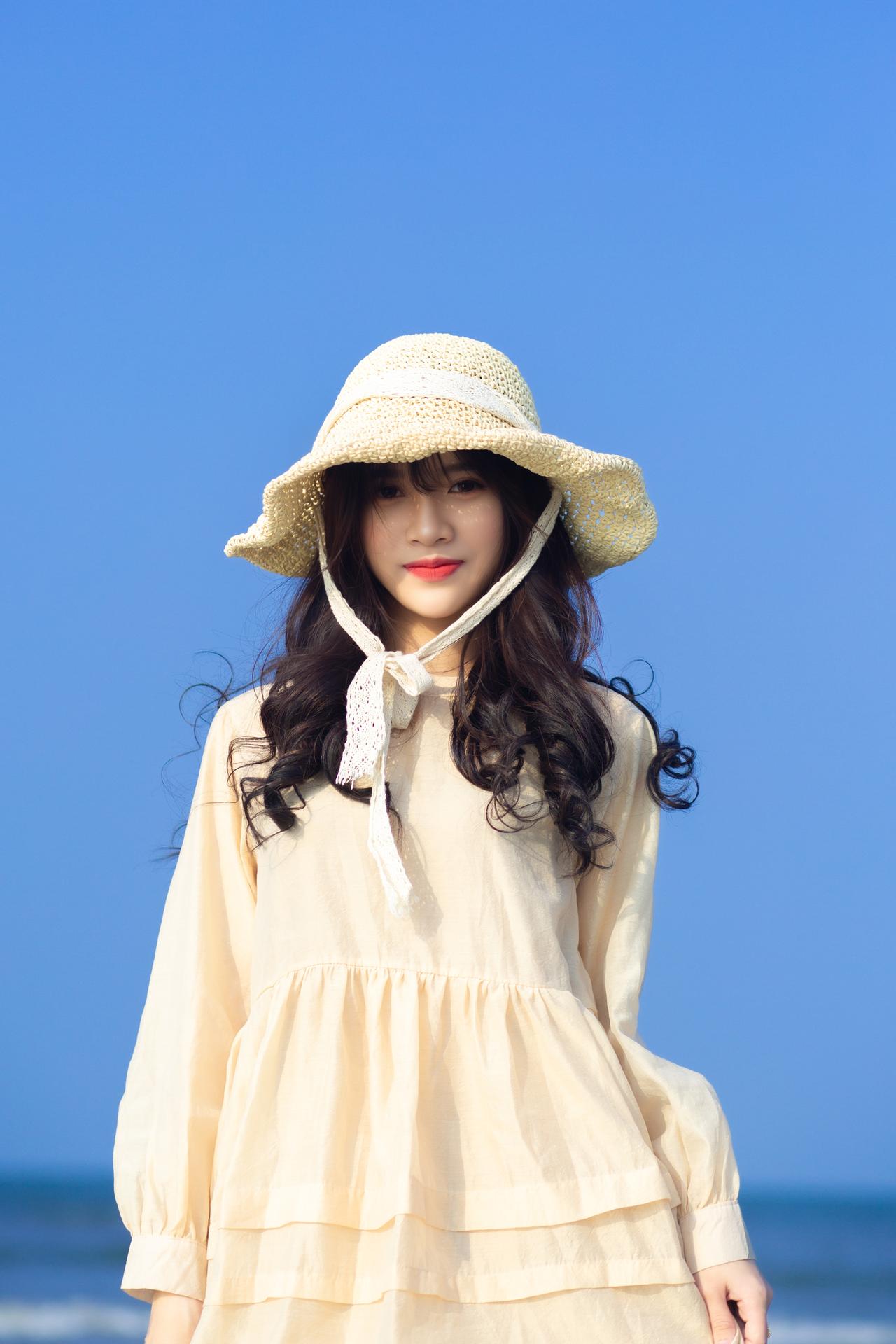 拍摄海边的漂亮妹妹！