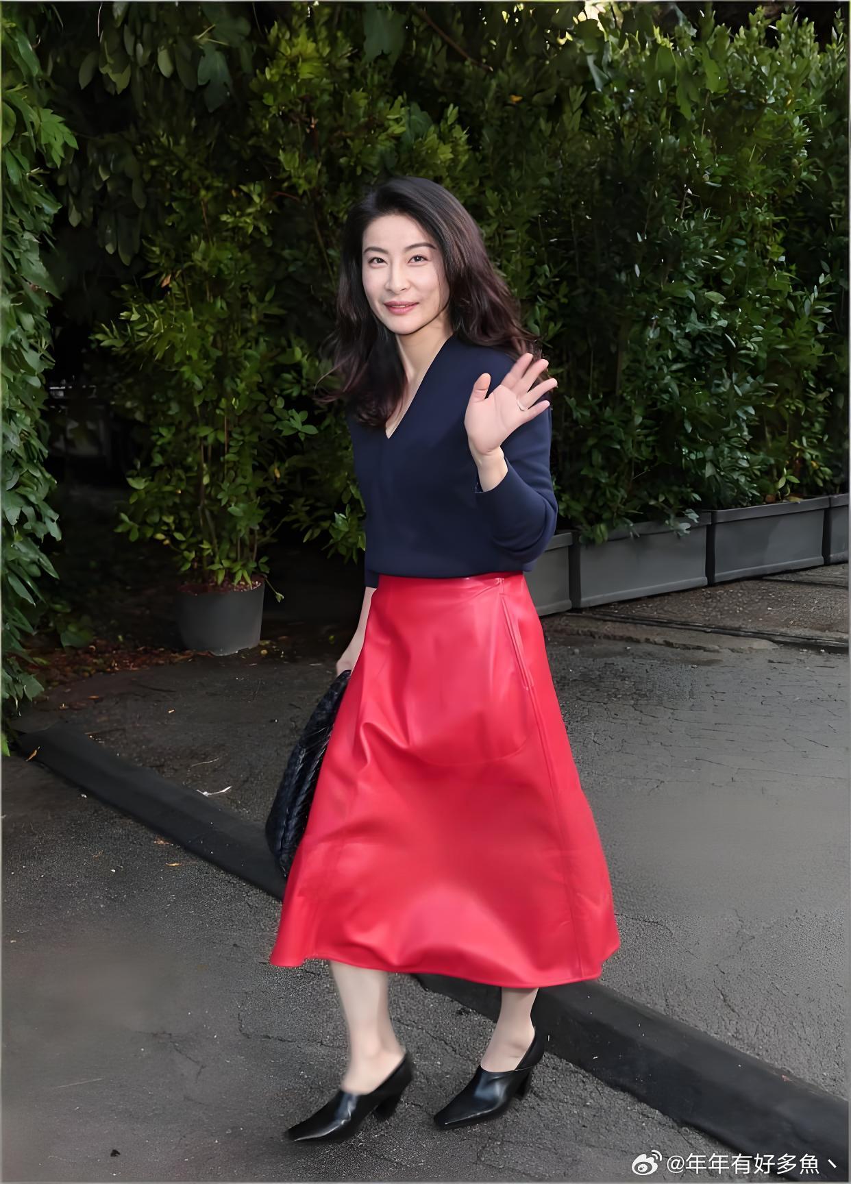 霍启刚：这还是我老婆吗？郭晶晶米兰时装周美得不敢认！