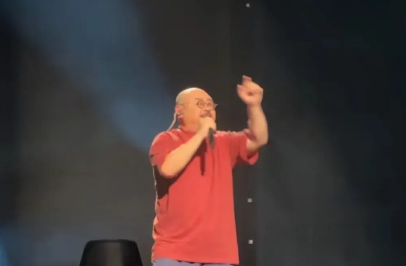 刀郎演唱会为什么开这么久？刀迷太热情，刺激消费太明显，官方不撒手。尤其是各城官