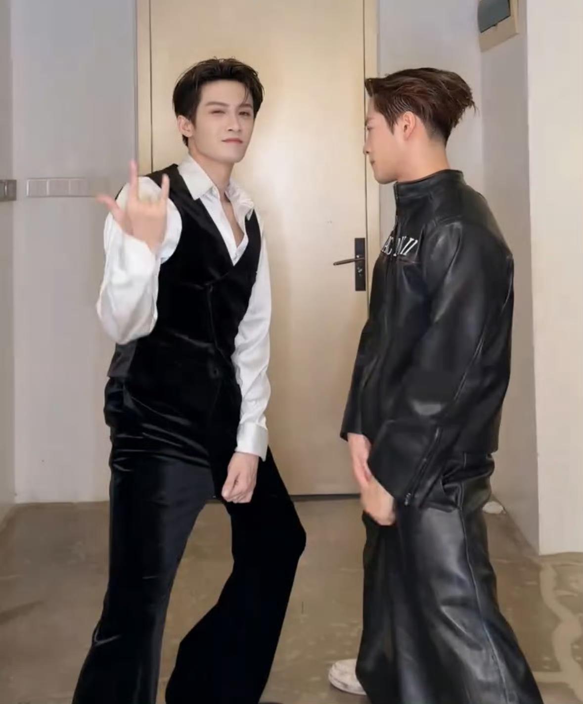 檀健次到底在跨年夜那天晚上找了多少人合跳他的新歌呀？今天是和王嘉尔，proof一