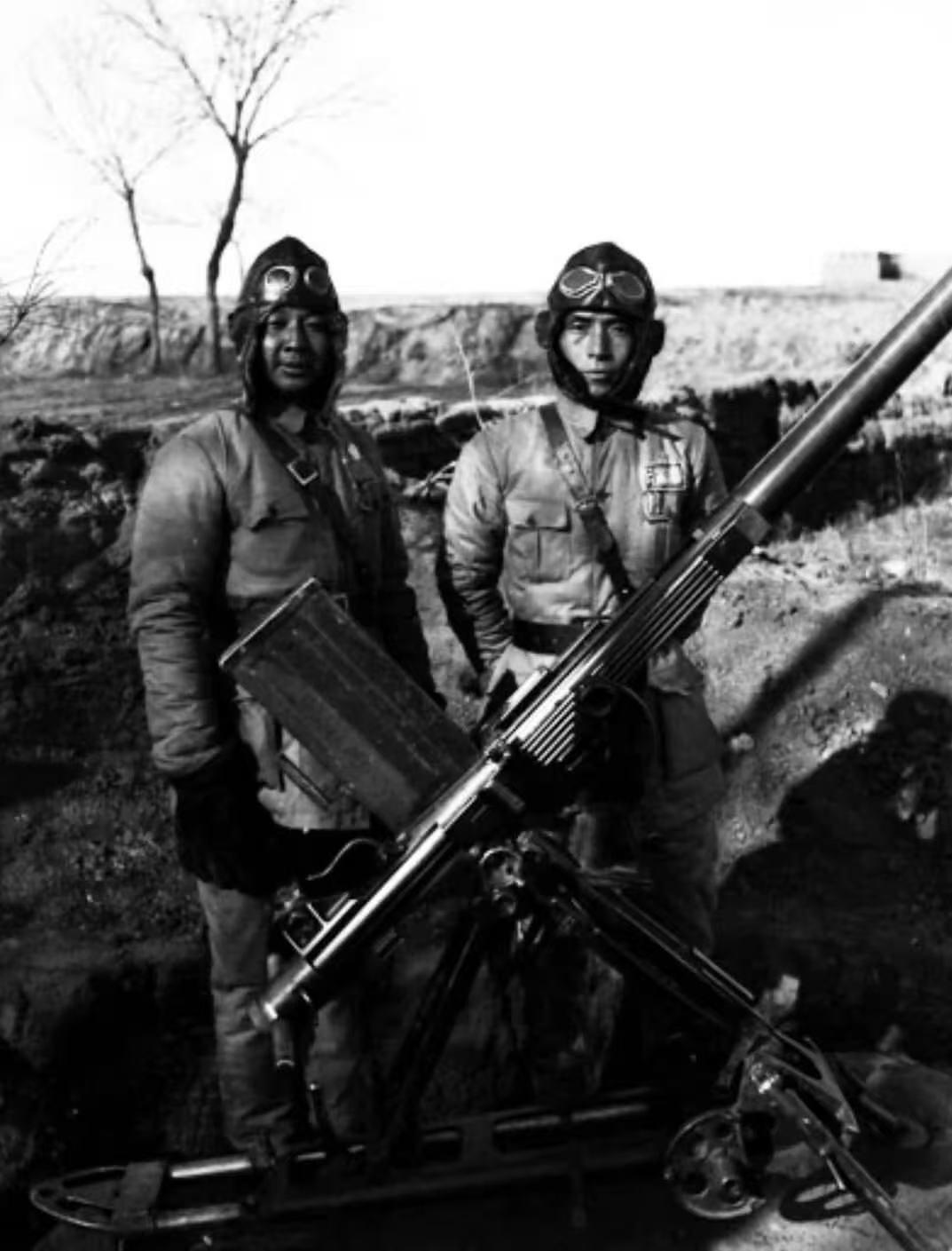 这不是日寇，这是‌1936年，绥远北部地区我军机枪组成员合影！大概率就是晋绥军，