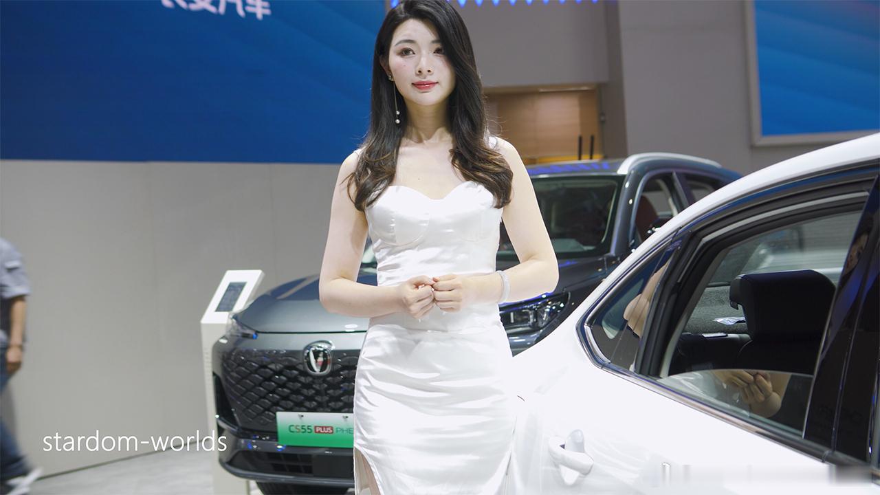 2025东莞春季车展车模小姐姐29