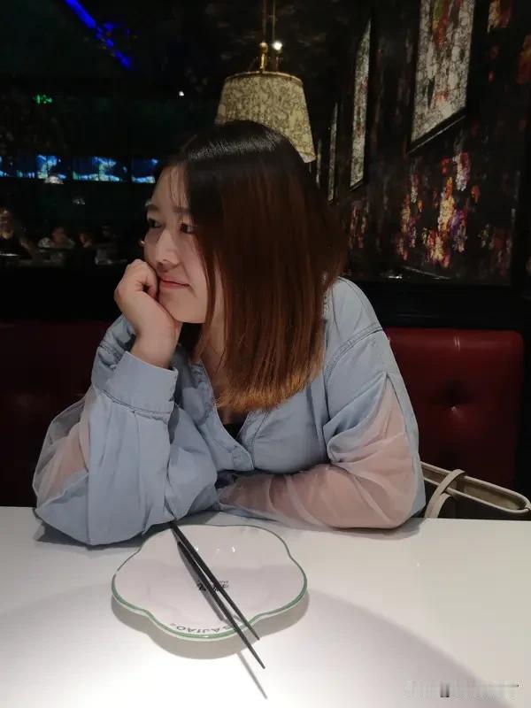 一位大龄剩女的妈妈表示嫁女儿肯定得要彩礼，我含辛茹苦把女儿养大，不容易。舍不得