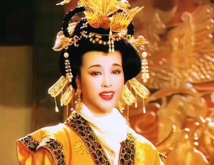看到刘晓庆再演武则天，我忍了……看到化妆师是毛戈平，我彻底服了！这阵容是穿