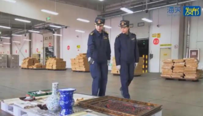 胆大包天！5月5日，天津某出口企业妄图“偷天换日”，申报出口到美国的是普通椅子和