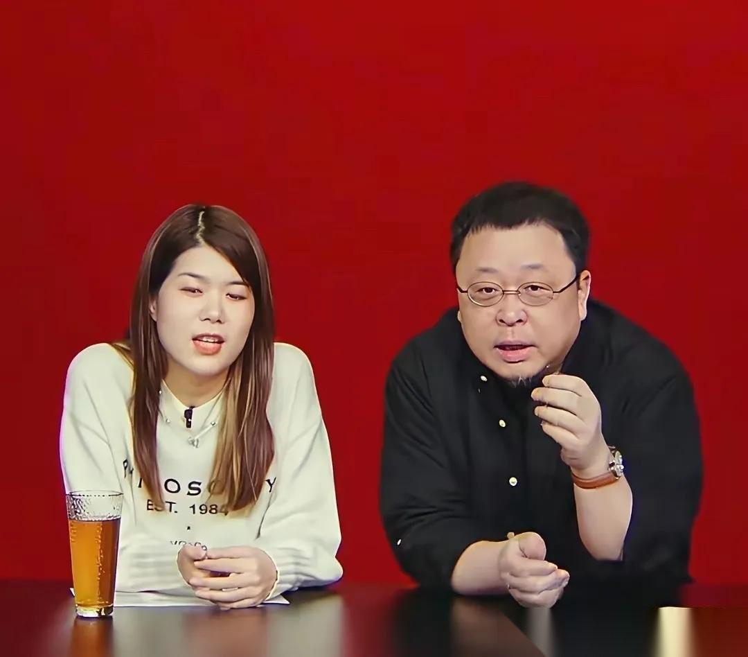 罗永浩中了回旋镖，当年的子弹正中眉心。“被包养，就不要谈独立人格。”这是他几年
