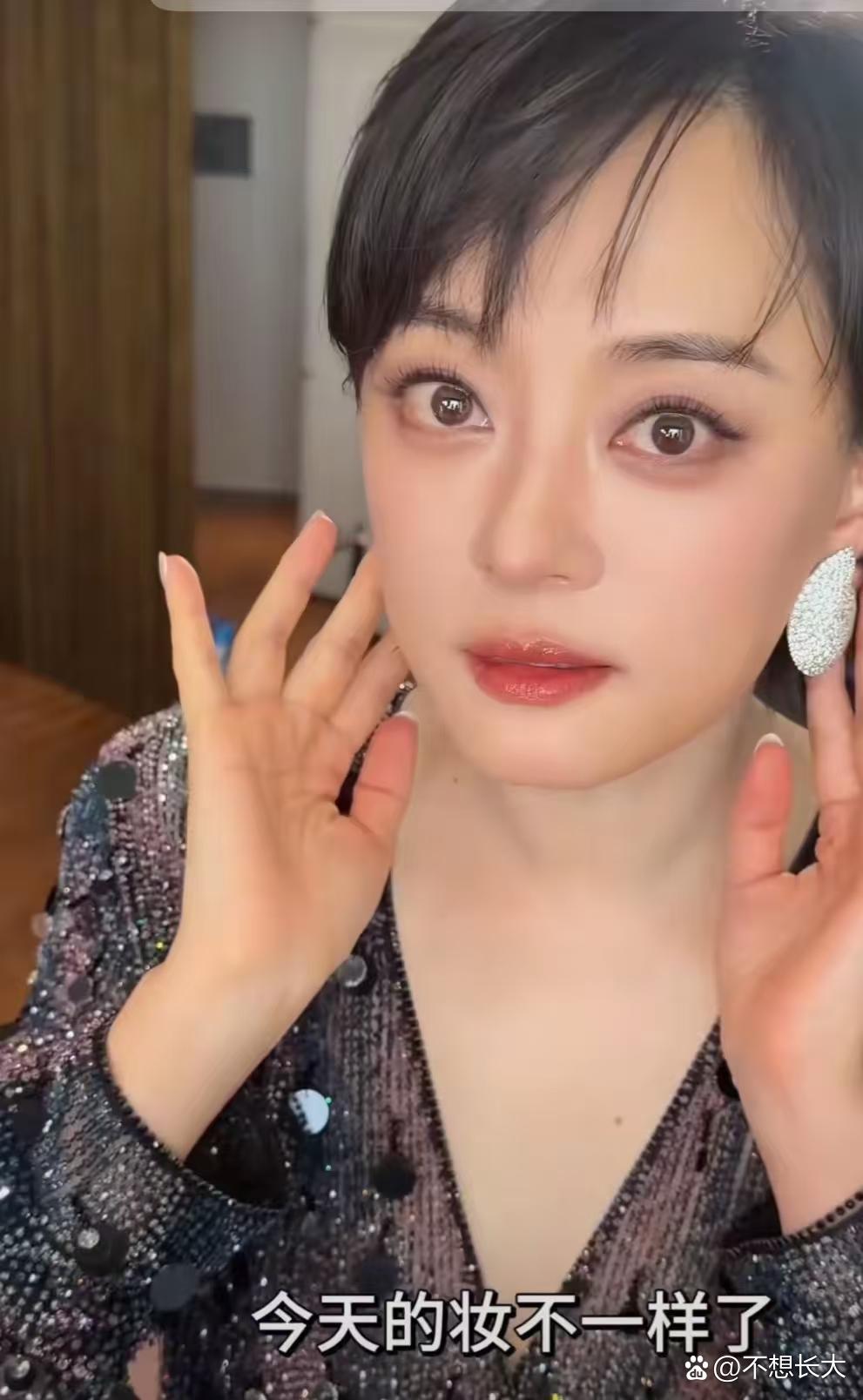 孙俪心里不难受是假的，这次为了白玉兰专门花重金，请了明星化妆师金鹤龙，据说一次得