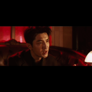 金瀚海贼王登场通通躲开金瀚航海归来直接王炸！糙汉变西装大佬图嘉盛，斯文霸总气场