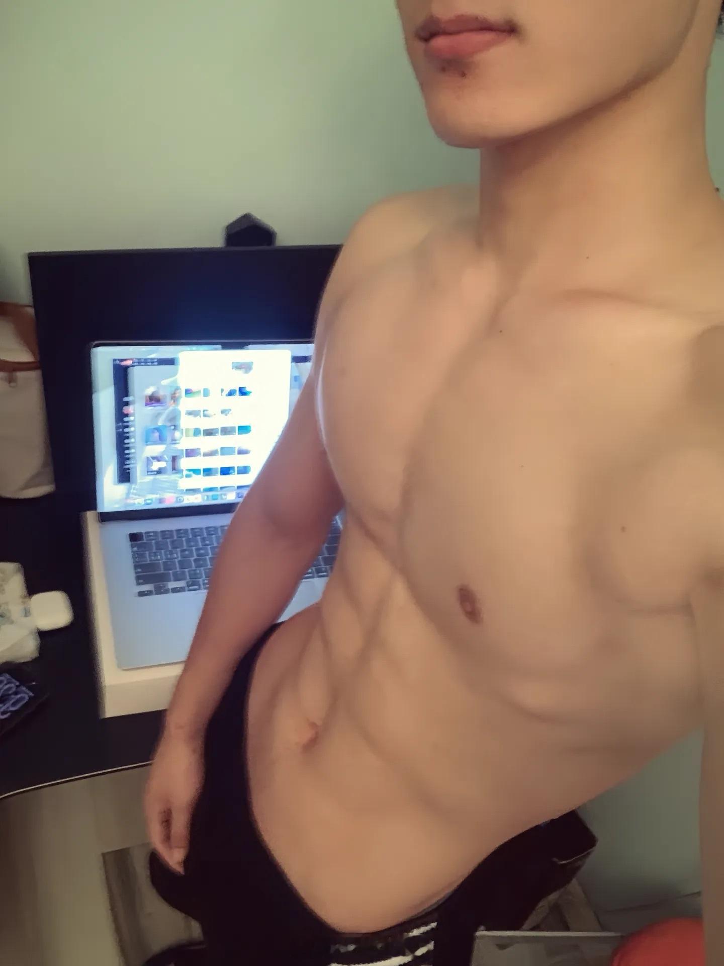 06薄肌男大