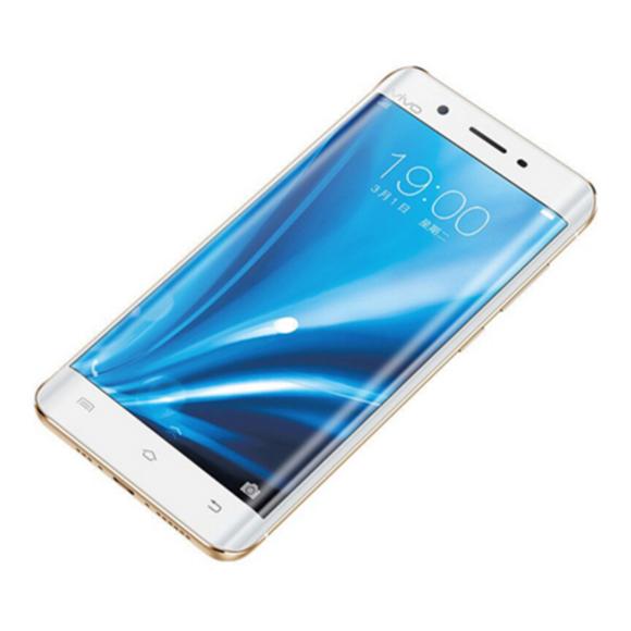 2025年全球手机市场大乱斗，华为竟险胜苹果夺回中国市场销冠，这究竟是怎么回事？