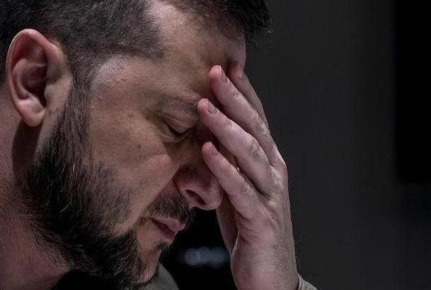 乌克兰已无退路？泽连斯基正式签署了！ 当地时间1月26日，乌克兰总统泽连斯