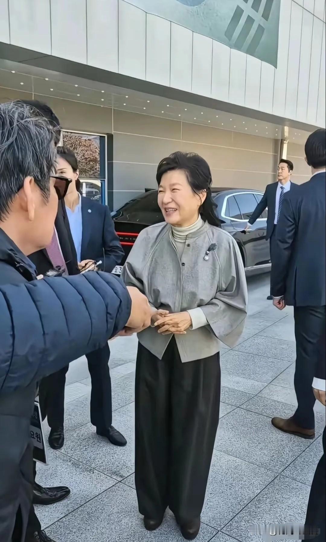 大反转！尹锡悦被求处死刑，朴槿惠沉默不语昔日恩怨终迎…？1月13日韩