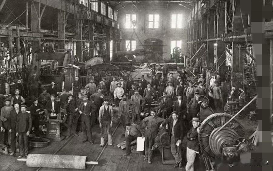 1939年，苏联的国防开支占国家预算的四分之一，二到了战争爆发之前的1940年，