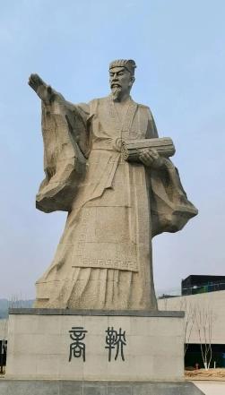 司马迁说商鞅人品差，两条实情反驳，车裂真因其实很简单两千多年来，不少人觉得商