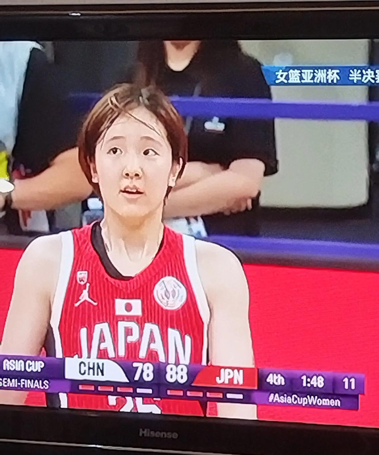 日本16记三分，简直是神准，把我们彻底投死了。这是女篮输给日本的一个主要原因。说