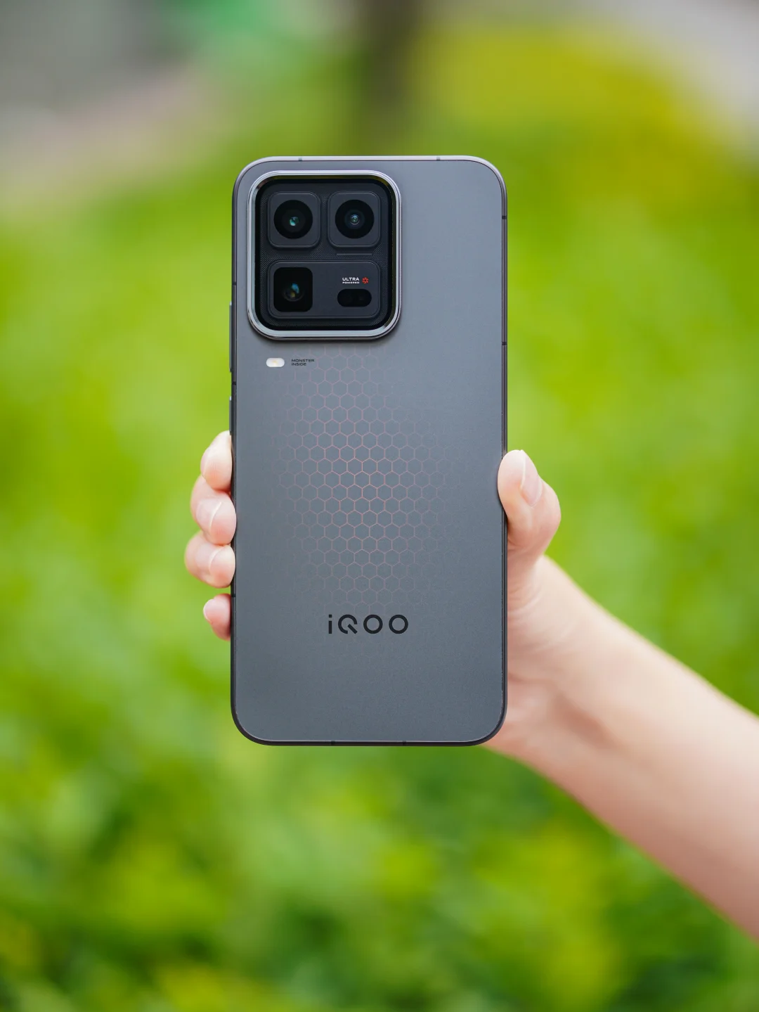 iQOO15 Ultra，安卓最强游戏旗舰？