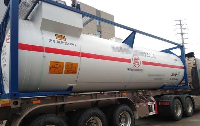 “高纯度氟化氢是我们的杀手锏，当年就是靠它把文在寅搞崩的，现在也该拿来对付中国！