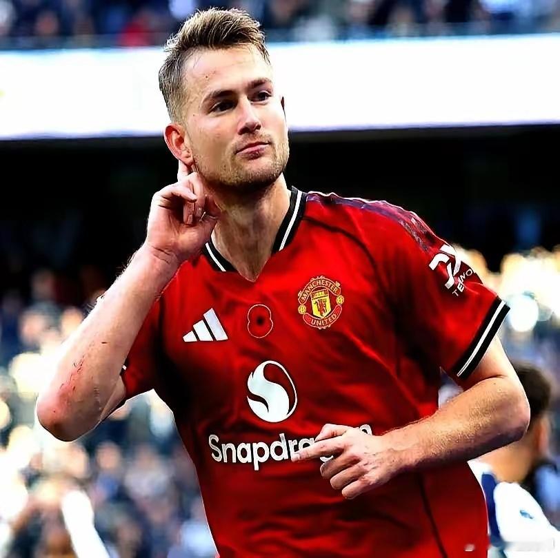 等了快三个月，卡里克亲口确认：踢不了。争四硬仗就在眼前，后防线眼看就要顶不住了，