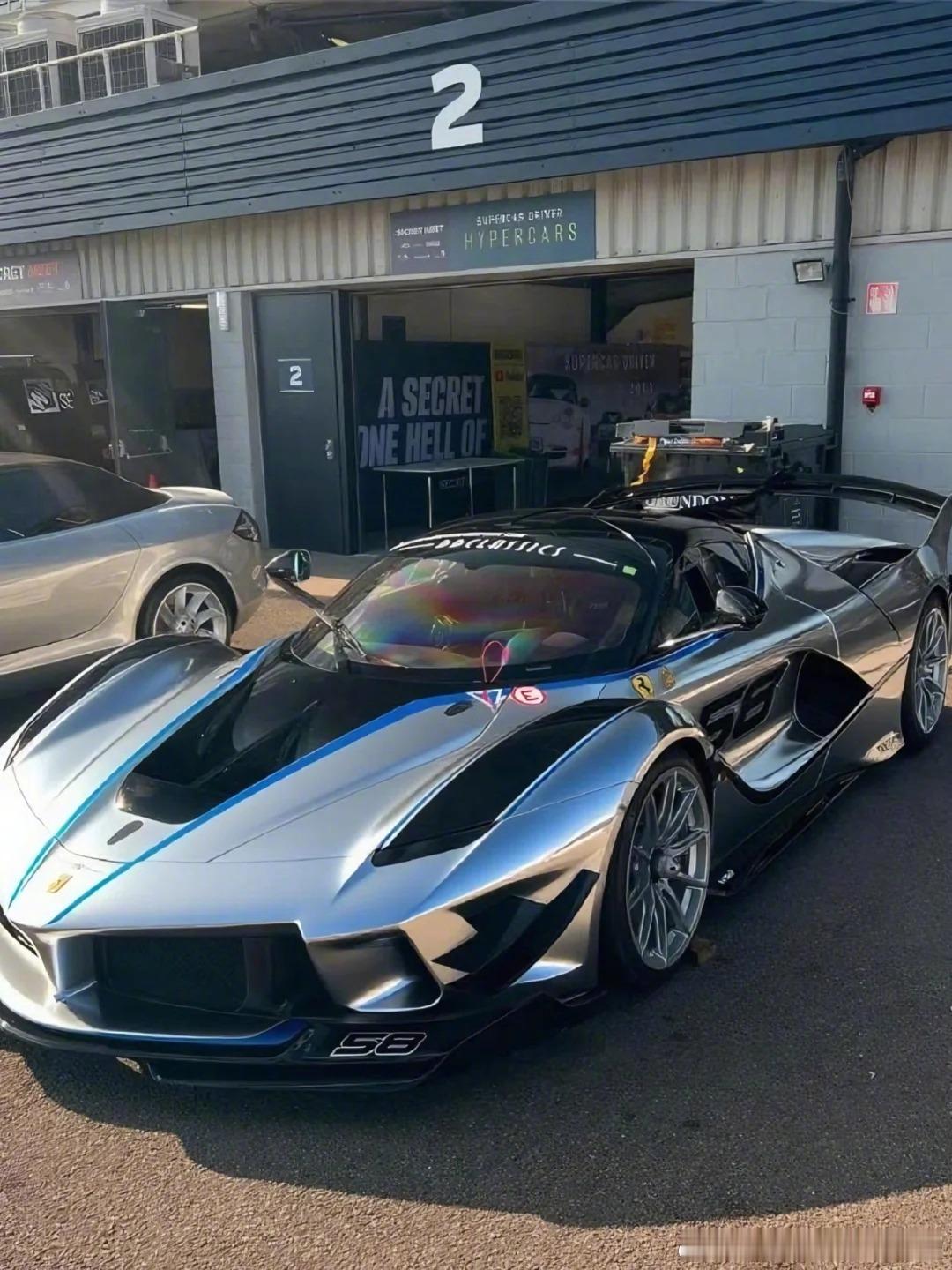 银蓝配色的SF90Stradale，出现即艺术！​​​