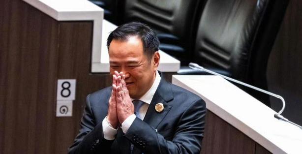 大鱼终于露头！泰国的靠山果然是他！这事儿明眼人一看就懂，所谓的泰柬边境停火