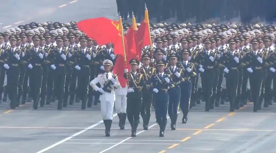重磅炸场！军方连夜落地26条铁血新规，彻底封死高官所有灰色地带军队从严治军