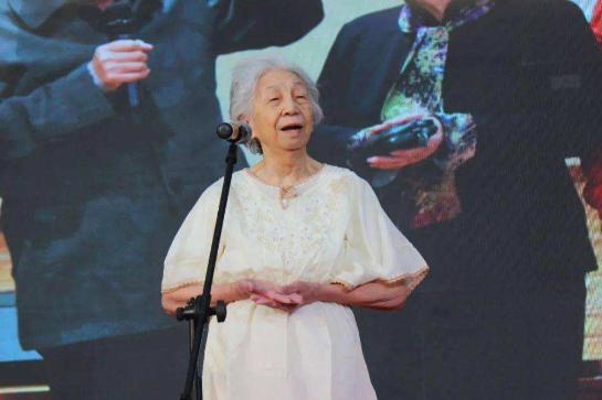 2018年，北大教授钱理群和妻子同时患癌，而妻子更是被告知只有4个月的生命了，她