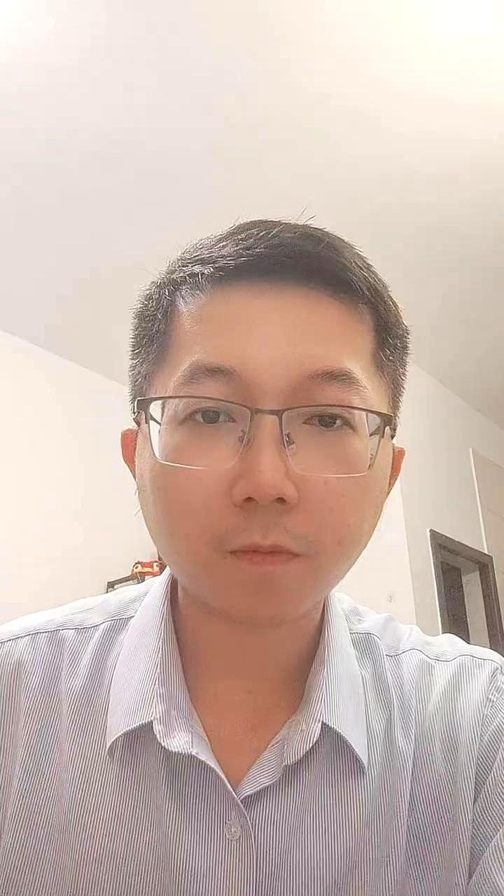 这几天海南这雨，真是说不完。半夜被通知转移的多了去了，阳台进水、车泡了的不少。
