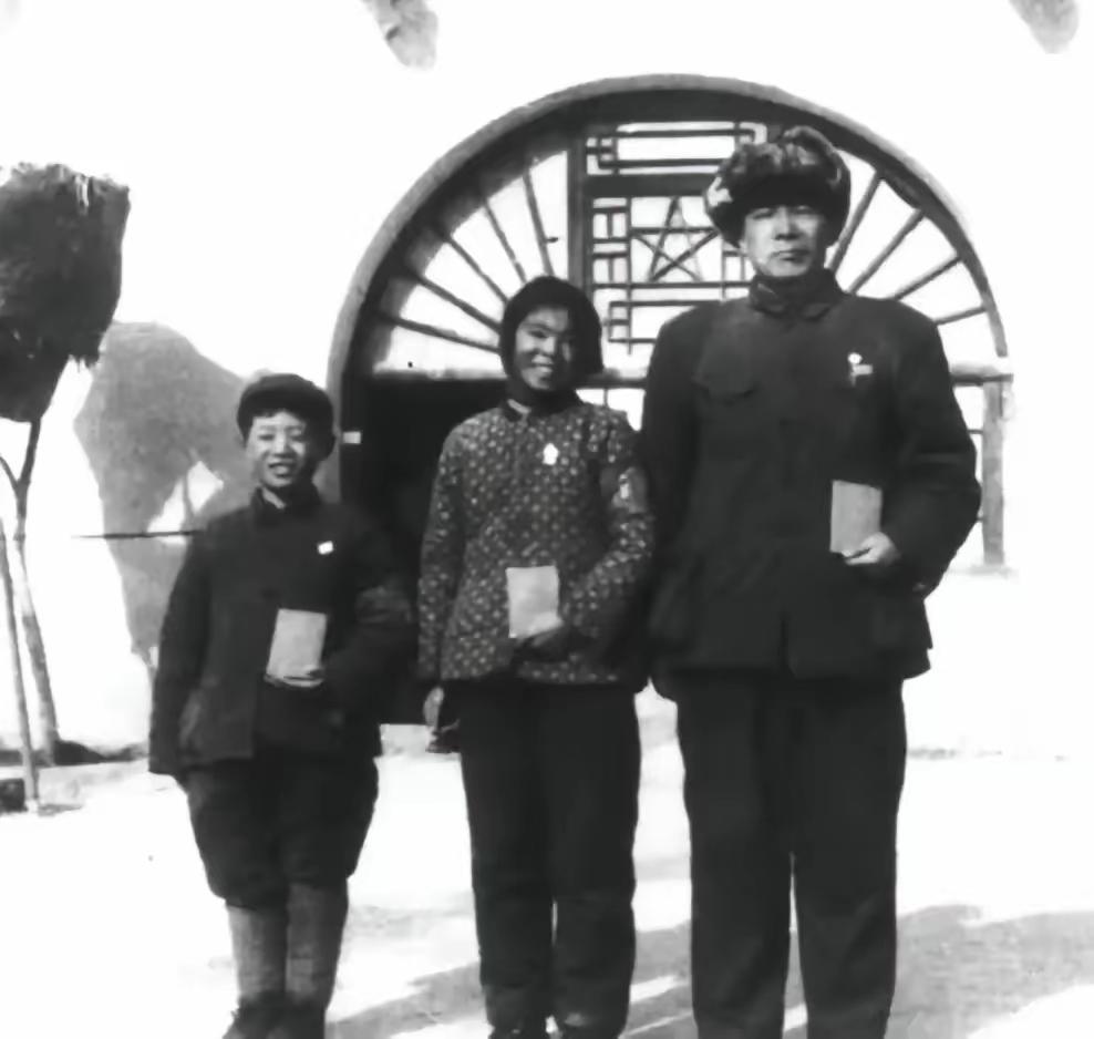 1974年，兰州军区司令韩先楚上将刚刚上任不久，就听说：“几年前，红15军团的1