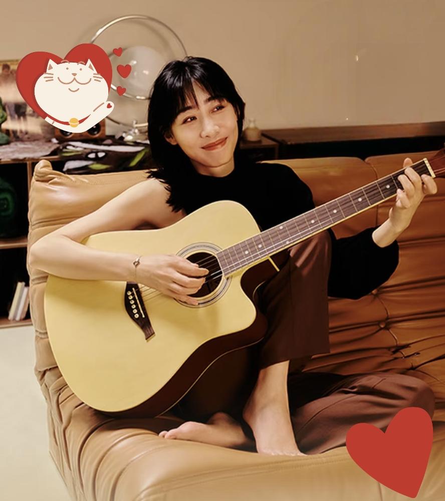 东方卫视跨年翻车！任素汐话筒哑火12秒，清唱救场封神跨年夜这么大的直播场子