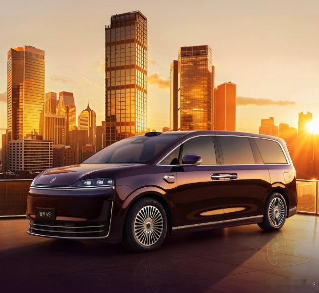 其实从最近长江总采访可以得出一些关键信息：2026年，智界R7和S7将迎来大改款