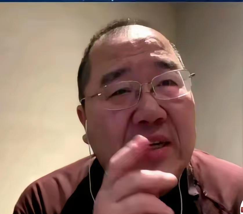 【15亿估值碾压生父烂尾剧！巴图这记“断绝关系”的暴扣，比数据更残忍】巴图用