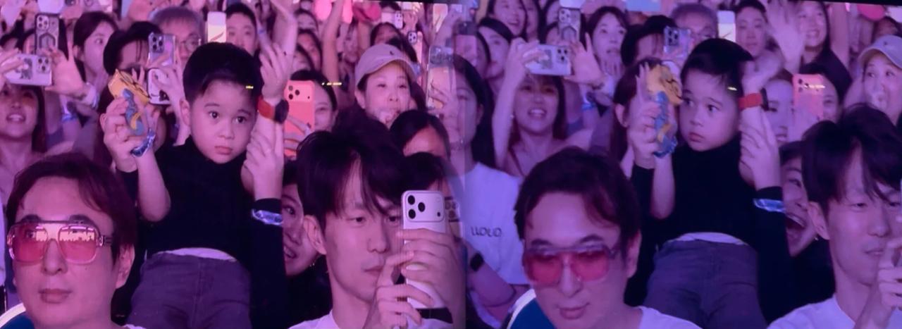 果然被我猜到了王思聪今年37岁了，这不，前两天去新加坡看了一场Blackpi