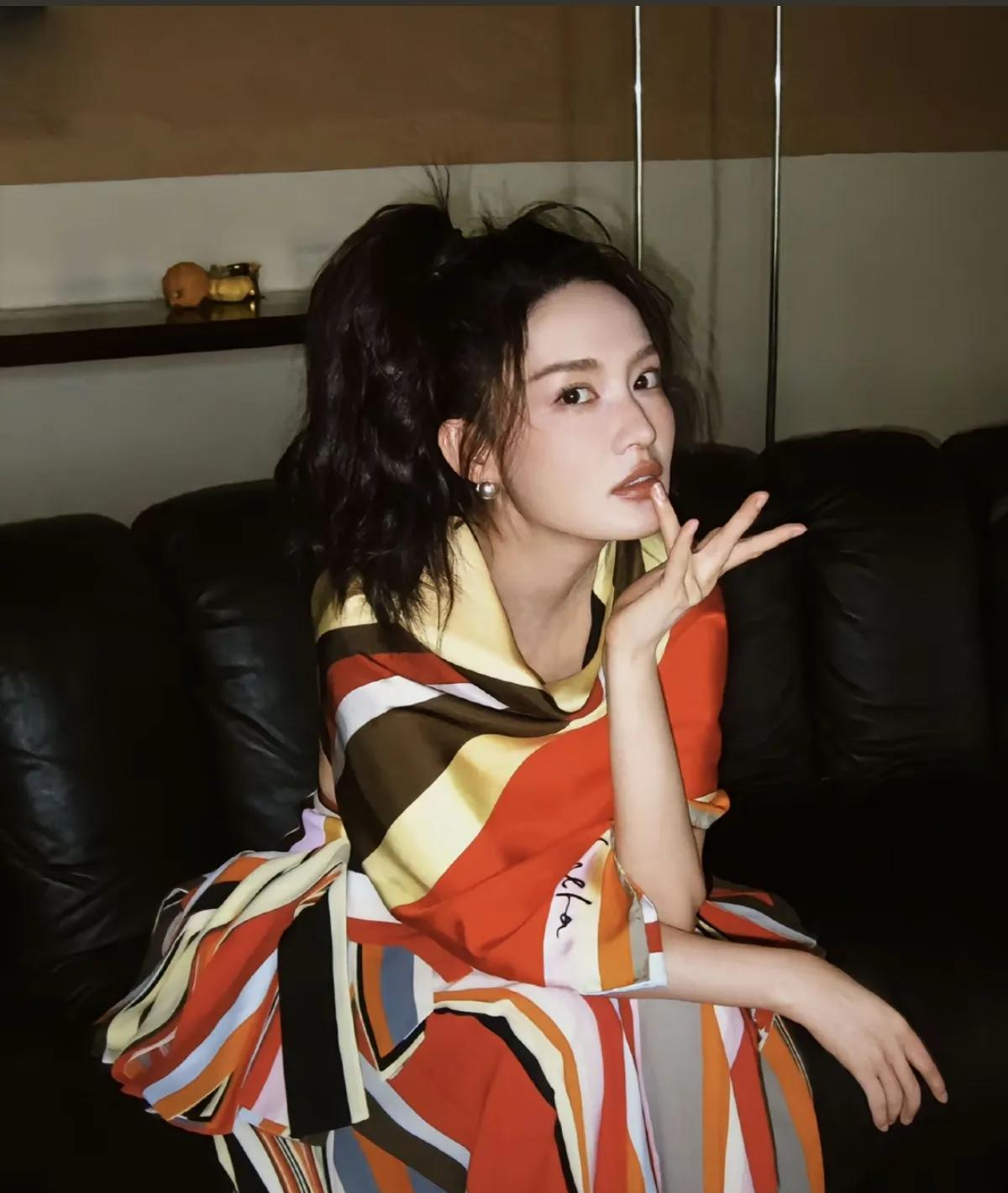 李沁真的什么风格都适合，太好看了[比心]每一个镜头都好喜欢，爱辽爱辽