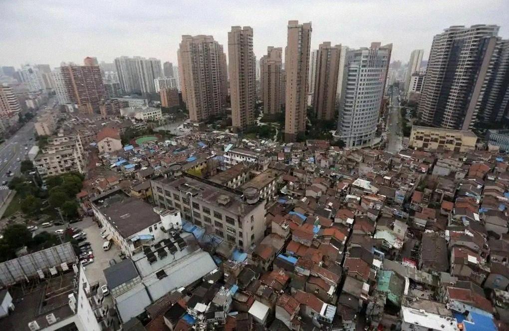 重磅消息：国家队砸钱扫楼！你的老破小有救了？上海已有人成功“以旧换新”，这波全国