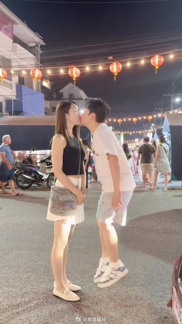 【On.cc】王祖藍跳起狂咀老婆　李亞男出招整蠱惹爆笑藝人王祖藍與老婆李亞男最近