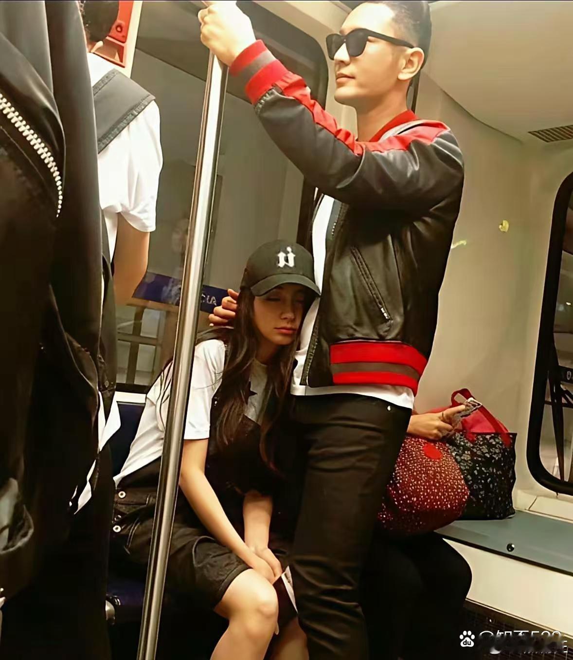 那时候的俩人感情真好，看得出来以前的，黄晓明杨颖真心爱过彼此的