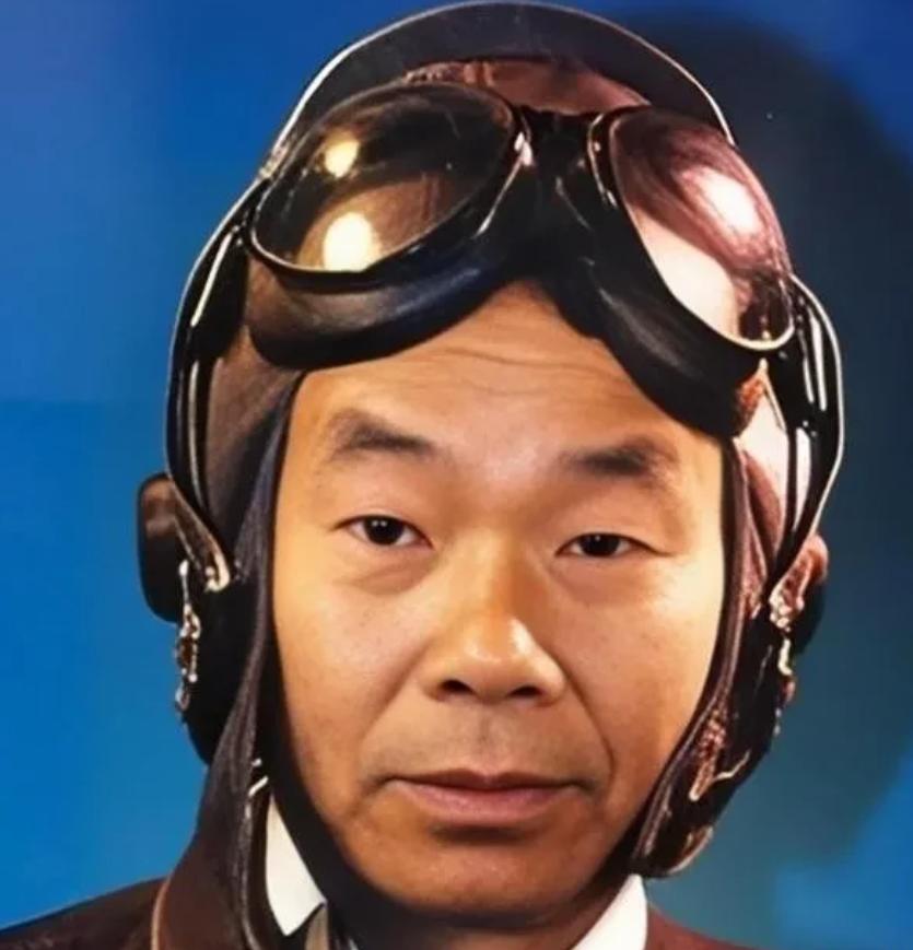 1971年，我国投掷第一颗实战氢弹，然而，当飞行员杨国祥按下投掷按钮时，氢弹竟然