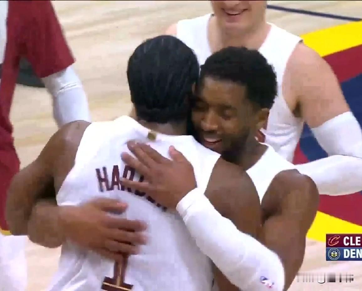 赢球关键！米切尔谈哈登：“这种感觉太棒了。”“哈登是我们赢球的关键。”