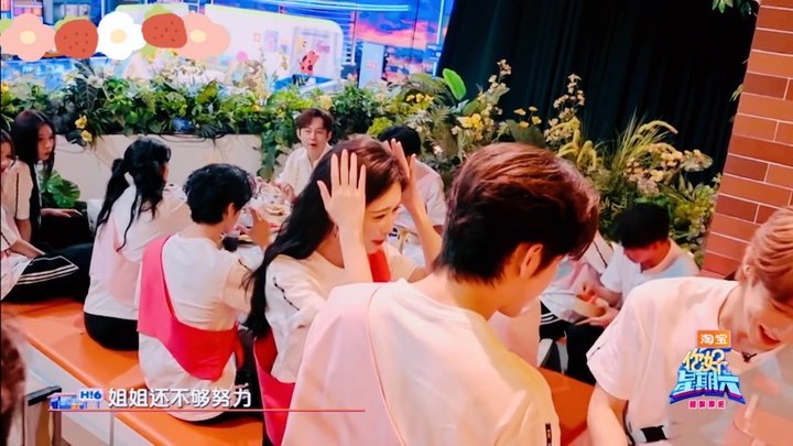 孟子义 姐姐还不够努力孟子义哪里不努力？看她片场路透，大冬天跳水戏没喊苦，台词背
