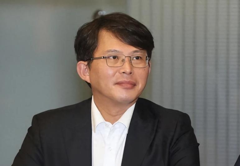 嘴上说违宪就不能副署，怎么轮到赖清德喜欢的案子就放行了？9月13日，黄国昌跑到台