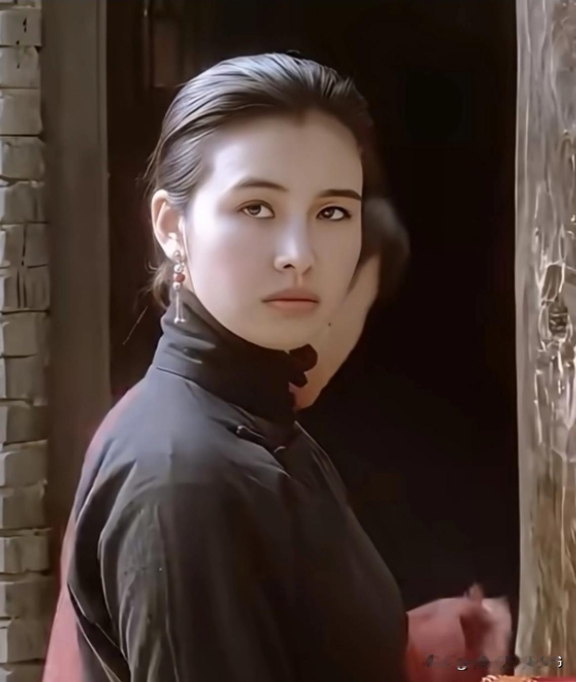我心目中最漂亮的女演员，这一位肯定要占一席之地。第一次看她主演的