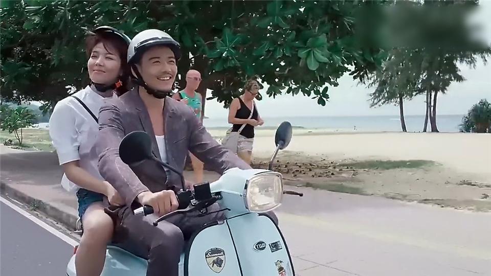 摩托车在街上恶搞视频,摩托车搞笑视频
