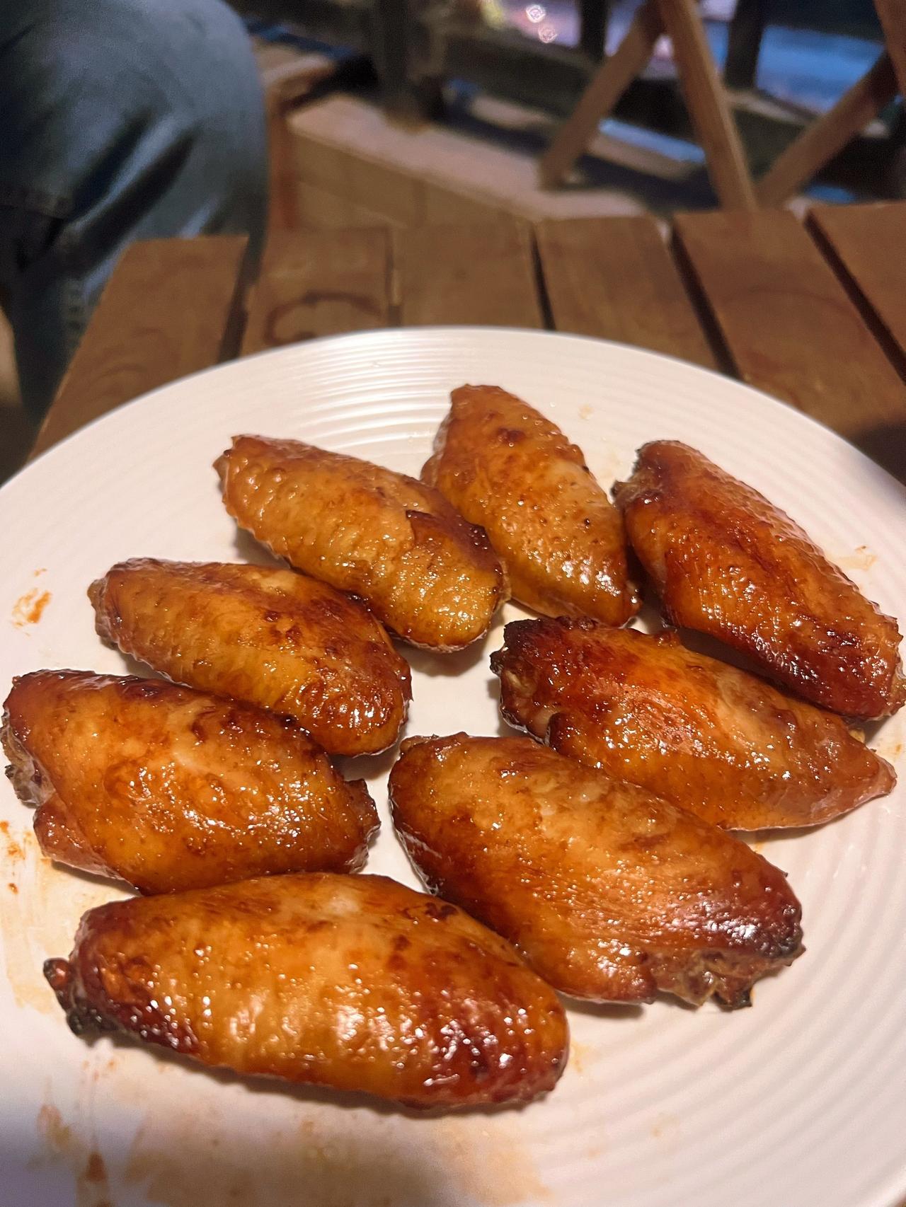 国庆宅家日常来啦！烤盘鸡翅，外皮焦香肉嫩，自己做的就是合胃口～还做了两回石榴