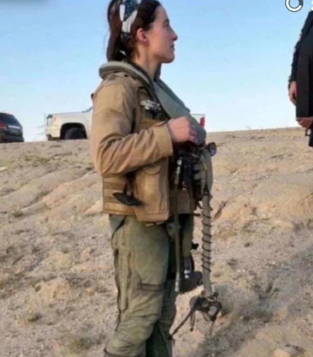 在科威特坠毁的一名美军女性飞行员获救。这说明科威特国防部所说的消息是确切的，的确