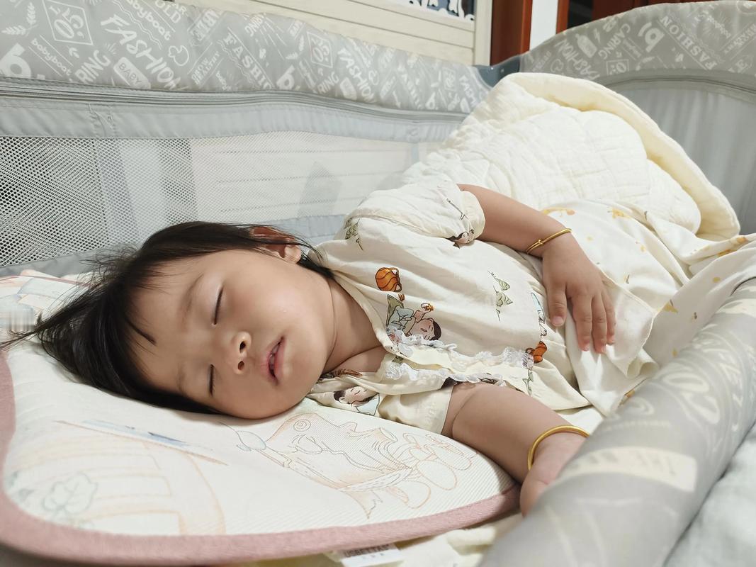 娃娃晚上精力旺盛不爱睡觉怎么办?娃娃晚上精力旺盛不爱睡觉，真是让家长头大。原因