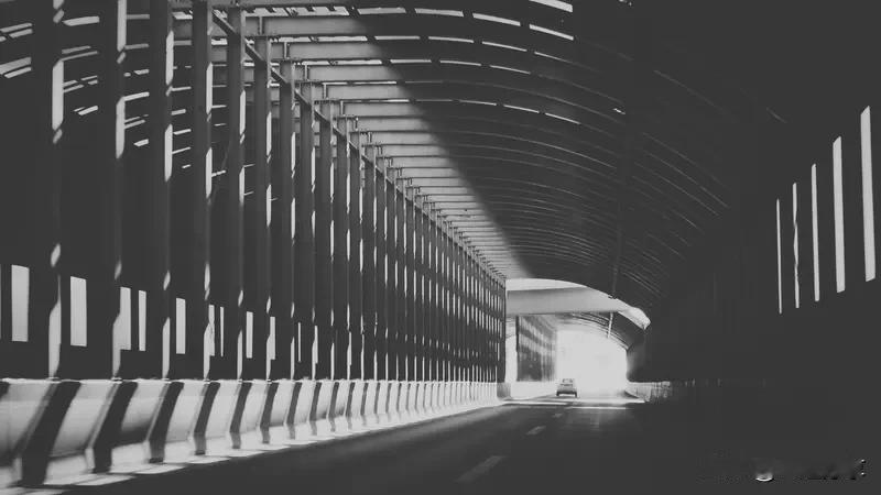 人一旦变得通透,会发生哪些改变?人一旦变得通透，改变还真不少。首先是百毒不侵，