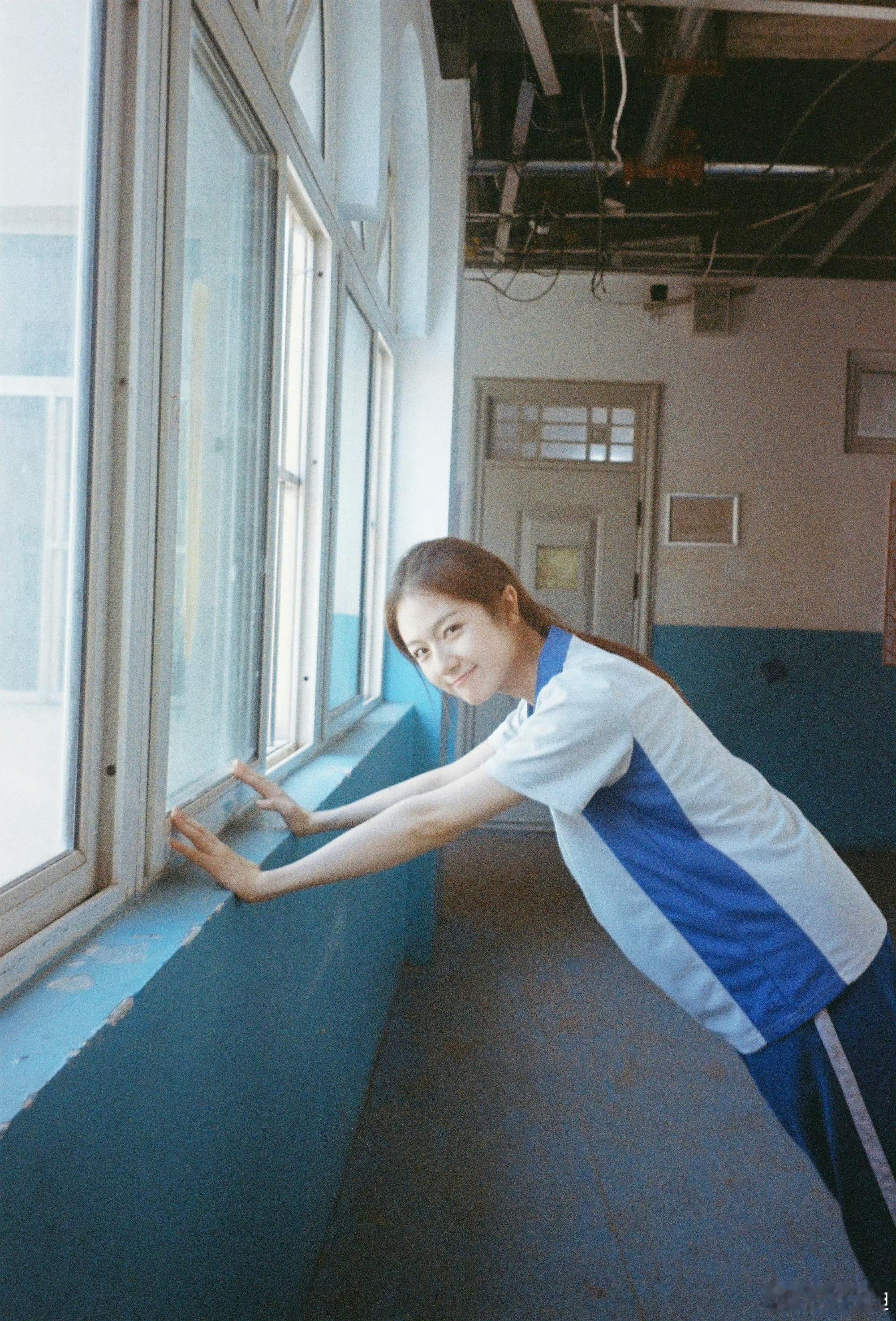 李兰迪夏孜迷你剧喀什恋歌这组校园照完全幻视余周周呀周周学姐来给夏孜打call了